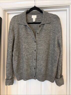 H&M button up collared cardigan